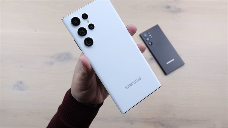 Camera sắc nét với nhiều tính năng